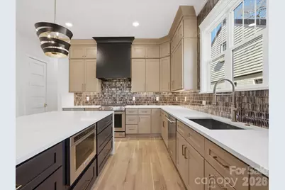431 W Peterson Drive, Charlotte, NC 28217 - Photo 7