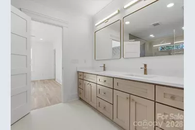 431 W Peterson Drive, Charlotte, NC 28217 - Photo 23
