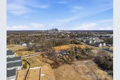 431 W Peterson Drive, Charlotte, NC 28203 - Photo 45