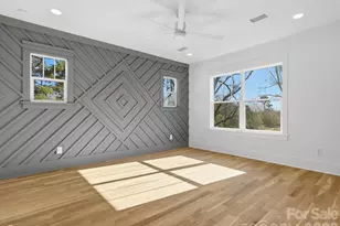 431 W Peterson Dr, Charlotte, NC 28217 - Photo 17