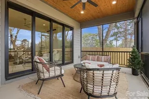 431 W Peterson Dr, Charlotte, NC 28203 - Photo 39