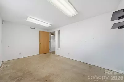 729 1st Avenue SW, Hickory, NC 28602 - Photo 31