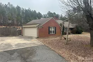 219 S Main St, Mount Gilead, NC 27306 - Photo 3