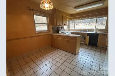 219 S Main Street, Mount Gilead, NC 27306 - Photo 9