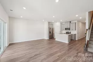 8116 Hidden Spgs Trl, Charlotte, NC 28216 - Photo 5