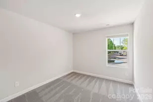 8116 Hidden Spgs Trl, Charlotte, NC 28216 - Photo 7