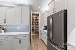 5827 Cheerful Ln, Charlotte, NC 28215 - Photo 17