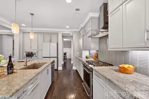 9815 Avenal Ln, Charlotte, NC 28270 - Photo 15