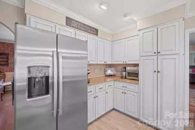 856 W 6th Street, Newton, NC 28658 - Photo 17