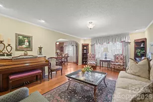 856 W 6th St Cir, Newton, NC 28658 - Photo 5