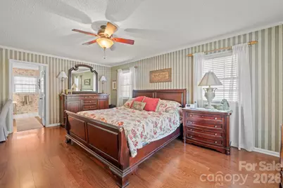 856 W 6th Street, Newton, NC 28658 - Photo 23