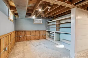 506 W Main St, Burnsville, NC 28714 - Photo 27