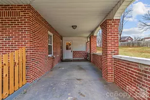 506 W Main St, Burnsville, NC 28714 - Photo 29