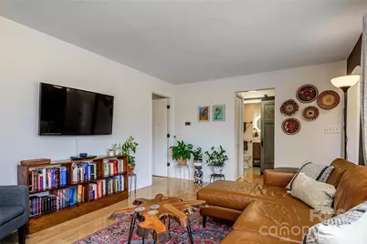 116 Thornbird Avenue, Hendersonville, NC 28792 - Photo 9