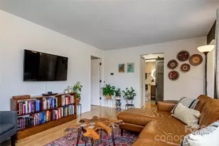 116 Thornbird Ave, Hendersonville, NC 28792 - Photo 9