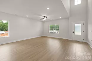 6710 Fairford Dr, Charlotte, NC 28215 - Photo 3