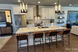 322 E Cama St, Charlotte, NC 28217 - Photo 9