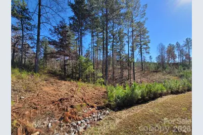 2076 Island View Lane NE, Connelly Springs, NC 28612 - Photo 5