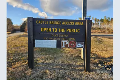 2076 Island View Lane NE, Connelly Springs, NC 28612 - Photo 11