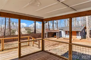 8615 Lochinvar Dr, Charlotte, NC 28227 - Photo 17