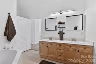 739 Magnolia Ave, Charlotte, NC 28203 - Photo 17