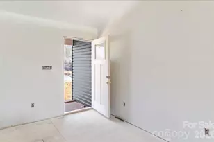 17 Baileys Cove Rd, Marshall, NC 28753 - Photo 5