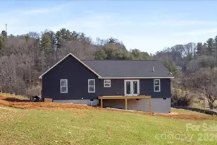 17 Baileys Cove Rd, Marshall, NC 28753 - Photo 3