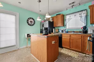 8013 Coffee Tree Ct, Charlotte, NC 28215 - Photo 17