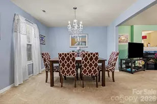 8013 Coffee Tree Ct, Charlotte, NC 28215 - Photo 11