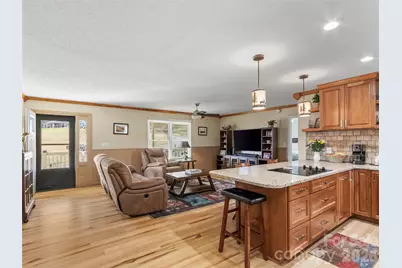 342 Mountain View Road, Burnsville, NC 28714 - Photo 9