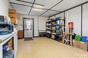 342 Mountain View Rd, Burnsville, NC 28714 - Photo 35