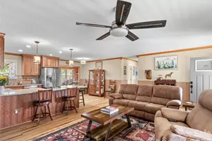 342 Mountain View Rd, Burnsville, NC 28714 - Photo 9