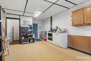 342 Mountain View Rd, Burnsville, NC 28714 - Photo 37