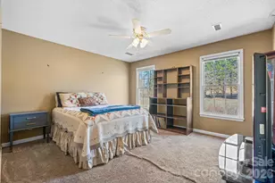 3956 Den Dr, Hickory, NC 28602 - Photo 23