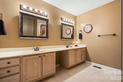 3956 Den Drive, Hickory, NC 28602 - Photo 15