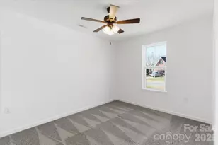 229 Deerfield Dr, Mount Holly, NC 28120 - Photo 17