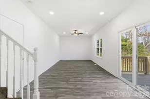 229 Deerfield Dr, Mount Holly, NC 28120 - Photo 7