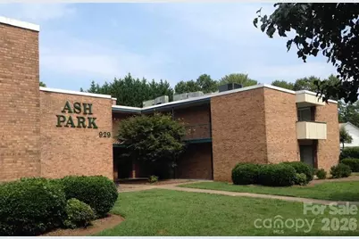 929 4th Street Drive NW, Hickory, NC 28601 - Photo 1