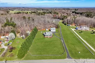 4566 Little Mountain Rd, Catawba, NC 28609 - Photo 5