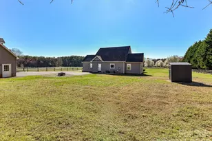 4566 Little Mountain Rd, Catawba, NC 28609 - Photo 23
