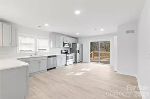 3076 Lightview Ln, Lincolnton, NC 28092 - Photo 5