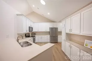 5515 Prosperity View Dr, Charlotte, NC 28269 - Photo 21