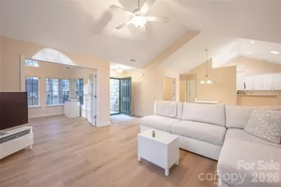 5515 Prosperity View Drive, Charlotte, NC 28269 - Photo 9