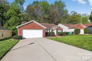 10641 Gold Pan Rd, Charlotte, NC 28215 - Photo 5