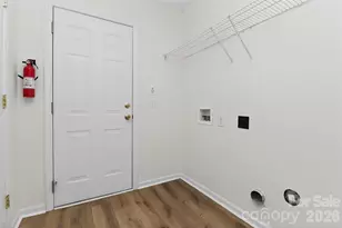 10641 Gold Pan Rd, Charlotte, NC 28215 - Photo 29