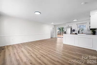 196 25th Street NW, Hickory, NC 28601 - Photo 7