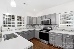 8725 Londonshire Dr, Charlotte, NC 28216 - Photo 15