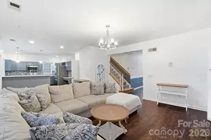 8725 Londonshire Dr, Charlotte, NC 28216 - Photo 9