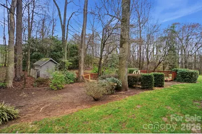8725 Londonshire Drive, Charlotte, NC 28216 - Photo 43