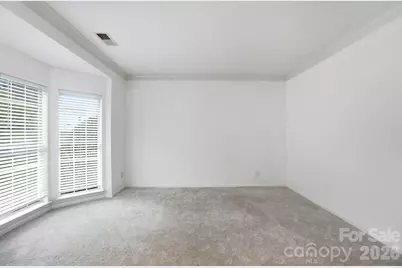 8725 Londonshire Drive, Charlotte, NC 28216 - Photo 7